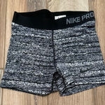 Nike  PRO Women's 2.5'' Compression Yoga/Gym Shorts Photo 0