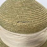 Toucan Straw hat light green, spray of flowers on raw silk ribbon Green Photo 12