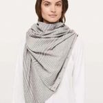 Lululemon ATHLETICA | Vinyasa Scarf Akido Stripe Heathered Dark Chrome Titanium Photo 1