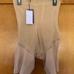 Honeylove SuperPower All Over Sculpt Shorts in Sand Size Large Photo 3