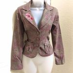 1990s/2000s Y2K Unique Pink brown fitted plaid blazer jacket embroidered flower floral detail long sleeve Photo 0