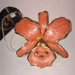 Angel Brand Elegant Vintage Gold Tone and Pink Enamel Floral Brooch Photo 0