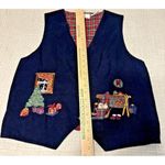 Casey & Max Vintage Sz Large Velvet Vest w/ Christmas Scene Cat napping by fire Photo 5