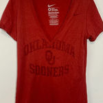 Nike  Women's Slim Fit V-Neck Oklahoma & Sooners T-Shirt Crimson Red Medium NWT Photo 0