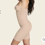 Leonisa  Extra High Waisted Firm Shaper Short Photo 1