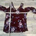 Shyanne  Burgundy Floral Crinkle Fabric Cold Shoulder Top S41 Photo 3