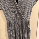 Grey Stripe V Photo 1