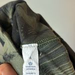 Lululemon  women SZ 4 Skinny Groove Pant II Green Butterfly Leggings Photo 6