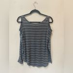 Love Charm  Women’s Gray Striped Cold Shoulder Lightweight Long Sleeve Shirt L Photo 3