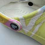 Crocs  Classic Tie Dye Clog Women’s 8 Men’s 6 Multicolor Virgo Peace Charms Photo 5