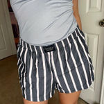 PINK - Victoria's Secret vs pink shorts Photo 0