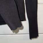 Jennifer Lopez  lace sweater Photo 3