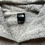 The North Face  Woman's Medium White/Light Heathered Gray‎ Sherpa Jacket Full Zip Photo 3