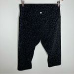 Lululemon black animal print leggings knee length below the knee size 12 Photo 3