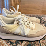 New Balance  237 Women's Beige and White Sneakers Photo 0