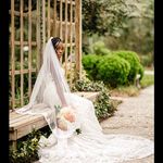 Women's Lace Appliqued Bride Wedding Veil 1 Tier Long Knee Length Bridal Veils Soft Tulle Hair Accessories Photo 1