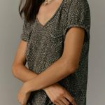 Anthropologie t.LA Gray Animal Print Short Sleeve Tee Size S Photo 2