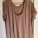 Nike Woman’s Detailed Shirt Photo 1