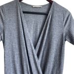 ZARA Jumpsuit Women S Gray Split V-Neck Bodice Short Sleeve Skinny Leg Ribbed Photo 4