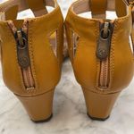 Adrienne Vittadini  sandals size 8 Photo 1