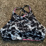 Black and white crackled bathing suit top. Covers just up to the neck line Photo 0