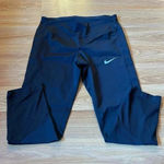 Nike  Cropped Leggings Photo 0
