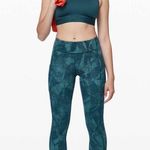 Lululemon Fine Form Bra in Bermuda Teal Size 34DD Yoga Running Sport Seamless Photo 5