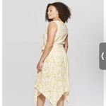 Ava & Viv NWT  Midi Dress V-Neck Sleeveless Floral Yellow Woman 2X Shark Bite Hem Photo 2