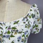 E & M  fitted sweetheart neckline button front floral puff sleeve crop top Size M Photo 4