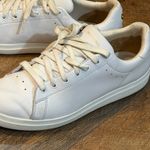 Tory Burch  Women’s size 9.5 Double T Howard Court In White Leather Photo 3