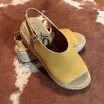 OTBT  platform sandals  size 8.5  Like new Photo 1