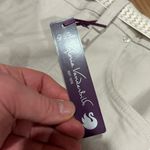 Gloria Vanderbilt  Cream Bermuda Shorts with Belt NWT Size 20W Photo 1