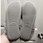 Dearfoams  Dluxe Women's Size Small (5-6) Gray Knit Faux Fur Memory Foam Slippers Photo 6