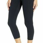 prAna NWT New Gray Momento Capri Leggings Pants Womens Yoga XS Gym Walk UPF 50+ Photo 0