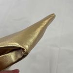 Shimmering Vintage faux leather gold clutch. Photo 8