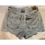 American Eagle  Comfort Stretch Tom Girl Distressed Light Wash Jean Shorts Sz 4 Photo 1