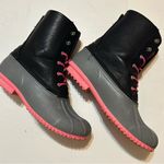 London Fog Stylish Black and Pink  boots size 8 Photo 0