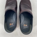 Dansko  XP Brown Oiled Leather Clogs Nursing Shoes Womens Size 38 US 7.5-8 Photo 8