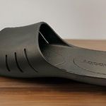 Cloud Nine Soakology Spa Slides Sz 10-11 M / Sz 7-8 W Photo 3