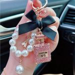 Elegant Beaded Pearls & Rhinestone Perfume Bottle Keychain with Bow, Alloy Metal Pink Photo 2