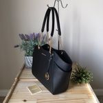 Michael Kors Set Photo 11