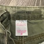 Camo jeans shorts Size 6 Photo 2