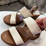 COMTESSA Stylish Women's Brown and White Sandals Size 6.5 Photo 3