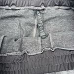 Vuori Joggers Photo 2