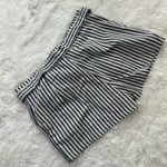 Love Tree  Women’s Paperback Shorts Size Large Photo 4