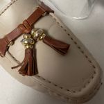 Women’s Moccasin Shoes Tan Size 9 Photo 2