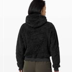 Lululemon Oh So Sherpa Half Zip black hood pocket size 8 Photo 3