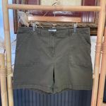 Boden Bude Olive Green Stretch Cotton Patch Pocket Shorts Photo 0