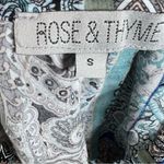 Rose & Thyme Blue and tan boho paisley print vneck top size small Photo 3