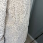 This is a Reason Brand Women's Faux Fur Cozy Teddy Size 3XL Oversized Coat. Photo 7